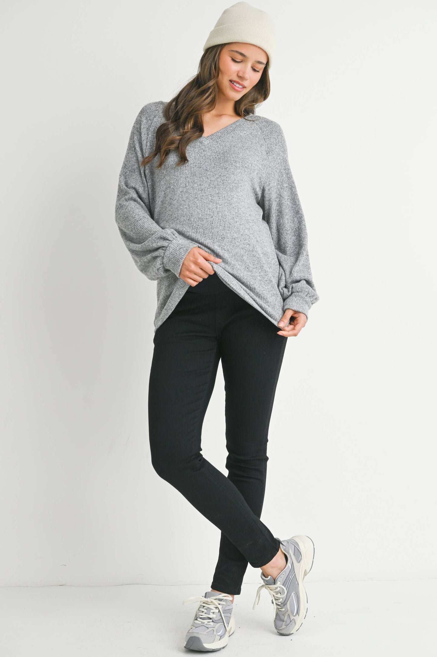 Ribbed V-Neck Long Sleeve Maternity Top